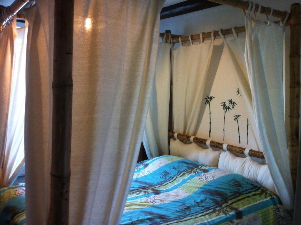 Ferme Du Montheu Bed and Breakfast Dommartin sous Amance Værelse billede